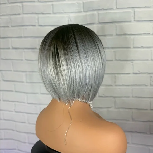 Ombré silver bob wig with bangs premium quality synthetic hair - Picture 5 of 10